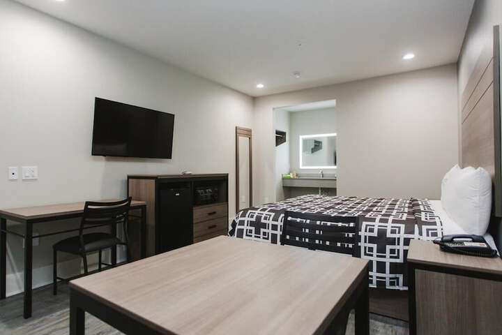 Room 43 of 57