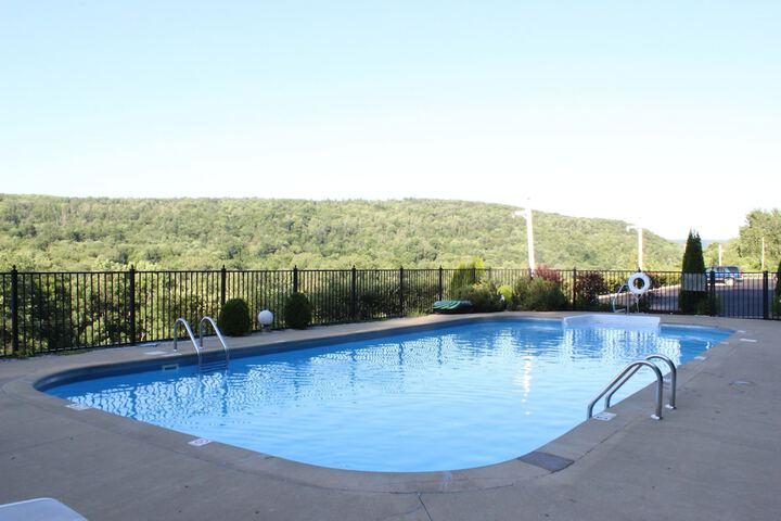 Pool 5 of 42