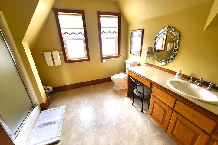 Room 21 of 24