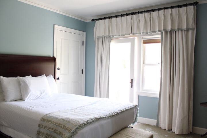 Room 72 of 185