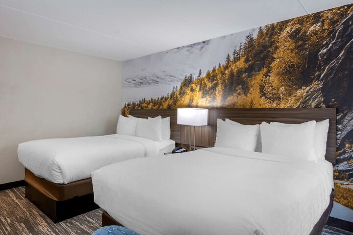 Room 21 of 32