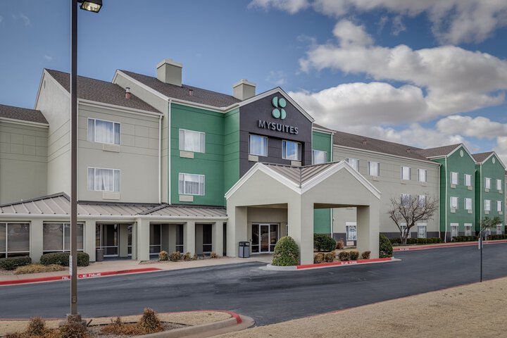 Hotel 4 of 52