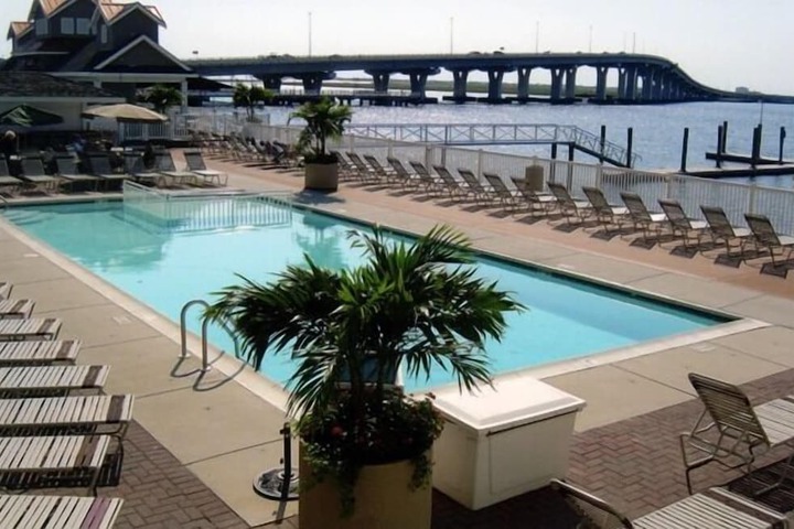 Pool 6 of 43