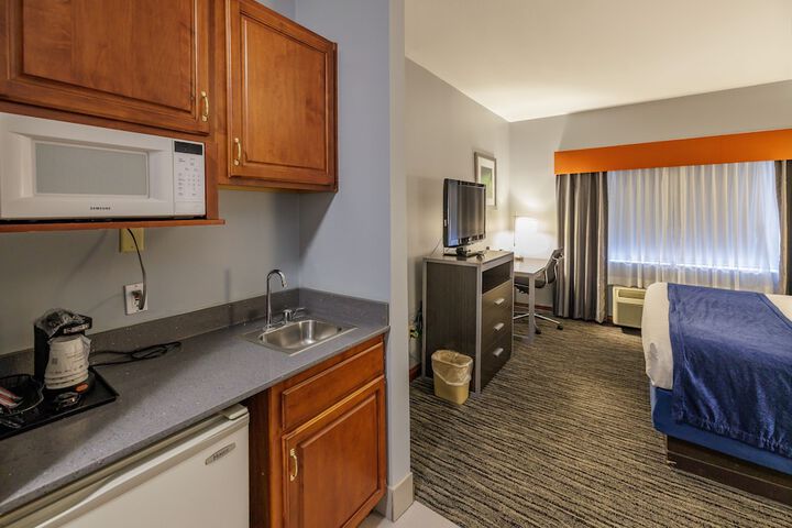 Room 18 of 46