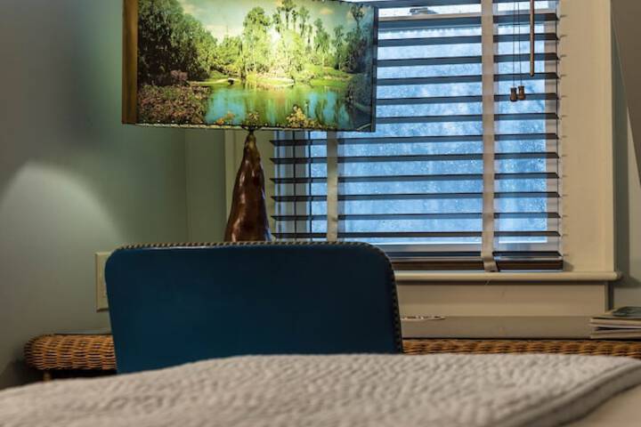 Room 160 of 335