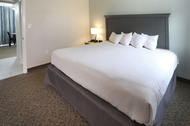 Room 43 of 111