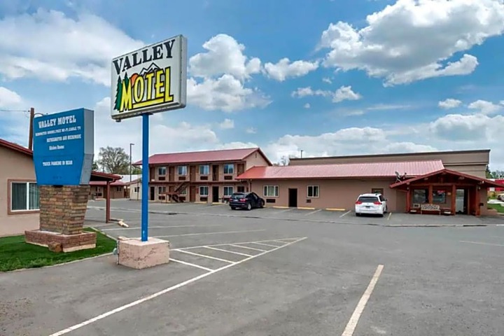 Valley Motel