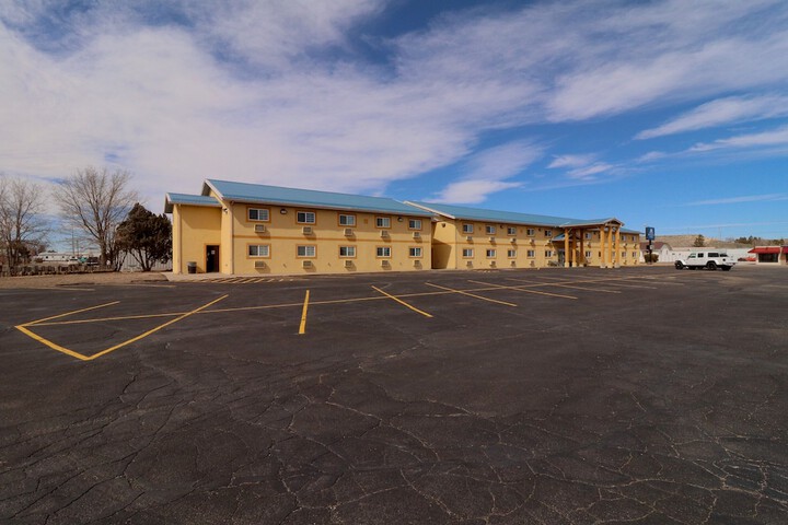 Americas Best Value Inn & Suites Sidney