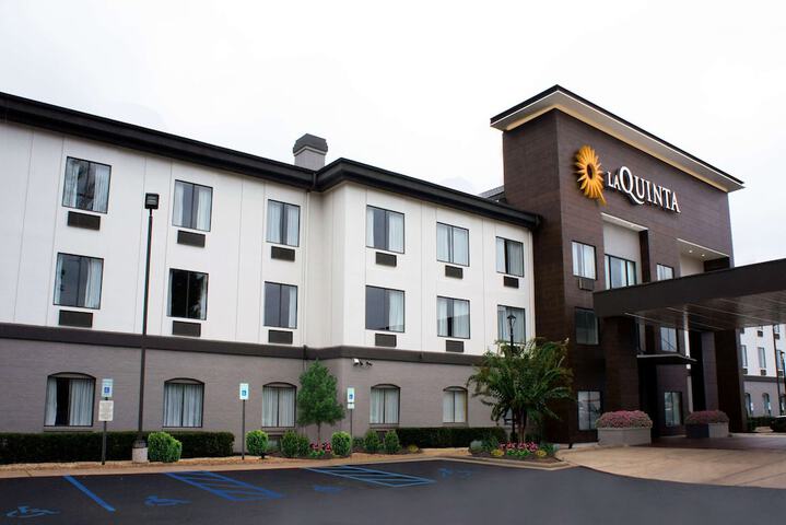 Hotel 2 of 25