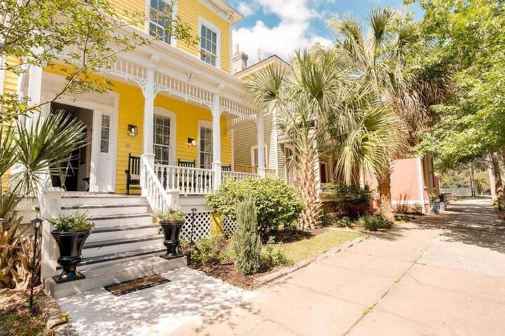 111 Waldburg street Beautifully Renovated Historic 5 bedroom 5 bath
