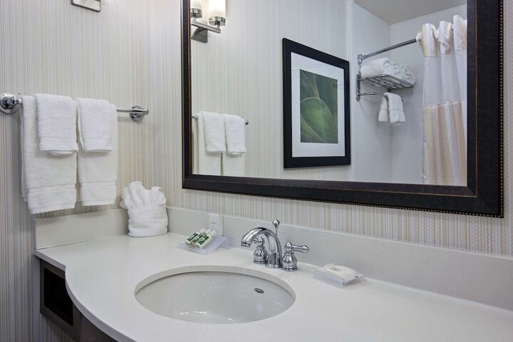 Hilton Garden Inn Lincoln Downtown / Haymarket
