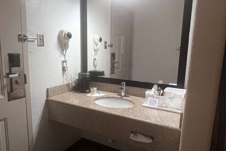 Room 11 of 29