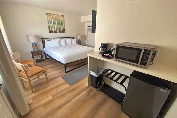 89 & Nine Motel