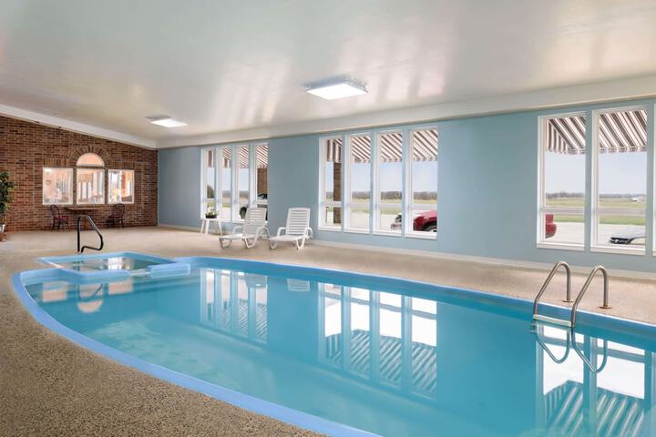 Pool 4 of 40