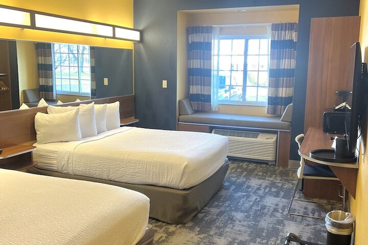 Room 8 of 17