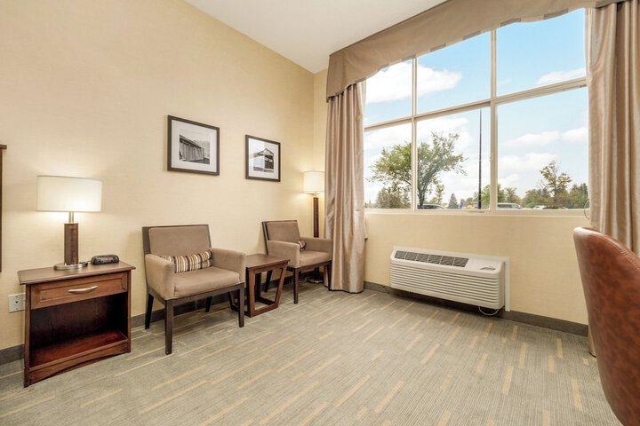 Room 56 of 200