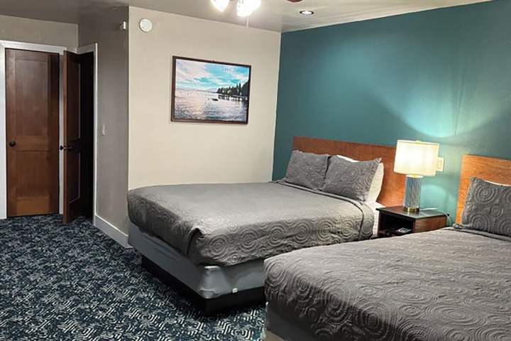 Room 12 of 17