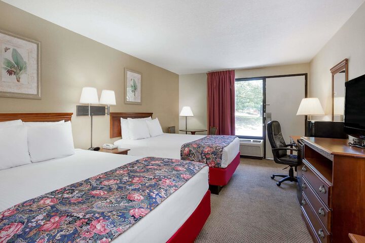 Room 18 of 35