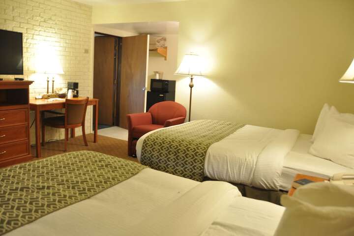 Room 12 of 34