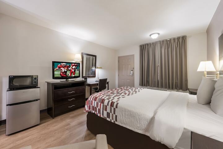 Room 33 of 38