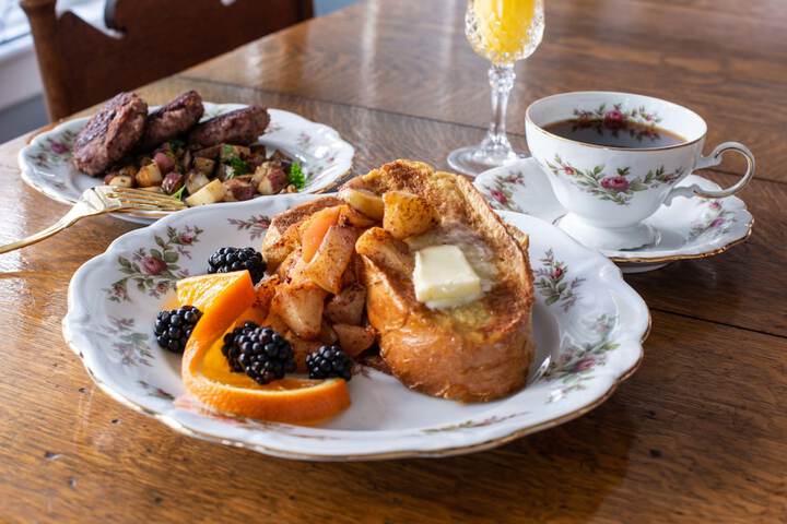 Breakfast/Coffee Service 38 of 43