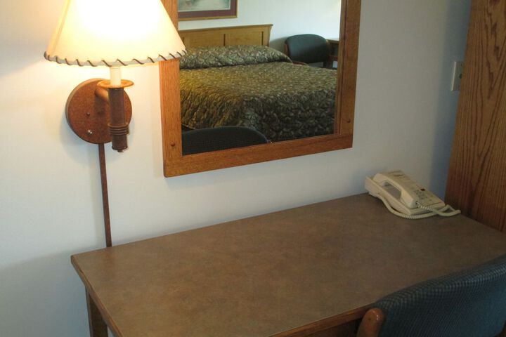 Room 5 of 22