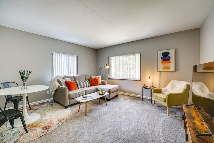 Pet-friendly Vacation Rental Apt Near Bishop Park!