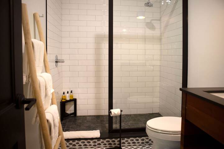 Woodstock Way Hotel