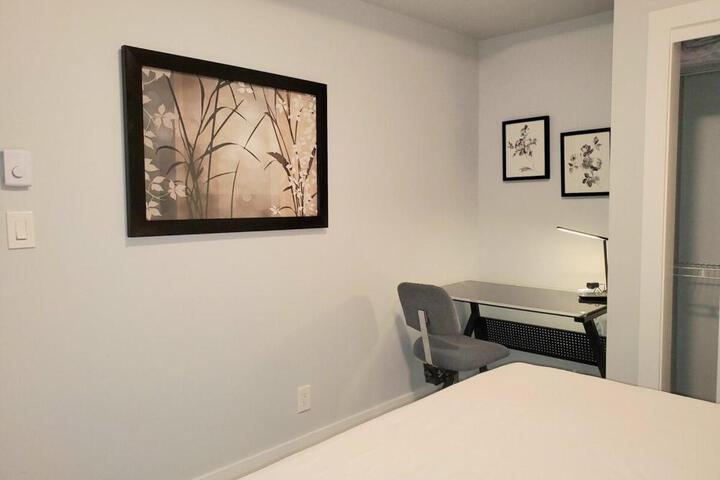 Stunning Ocean View Modern 1 BDR Private Entry Suite