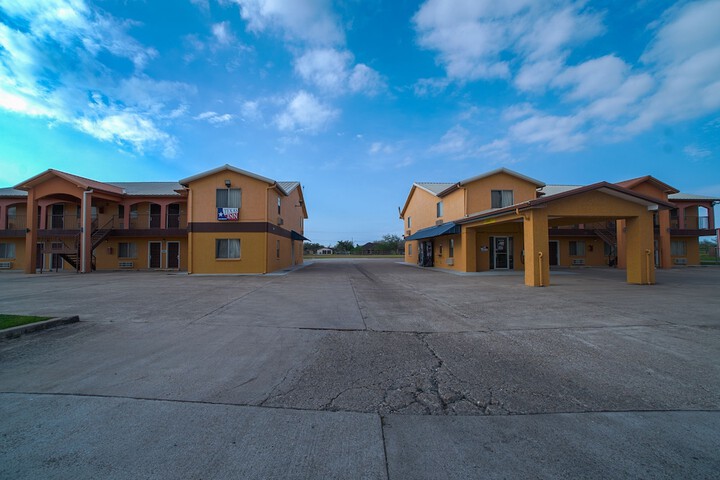 Hotel 3 of 70