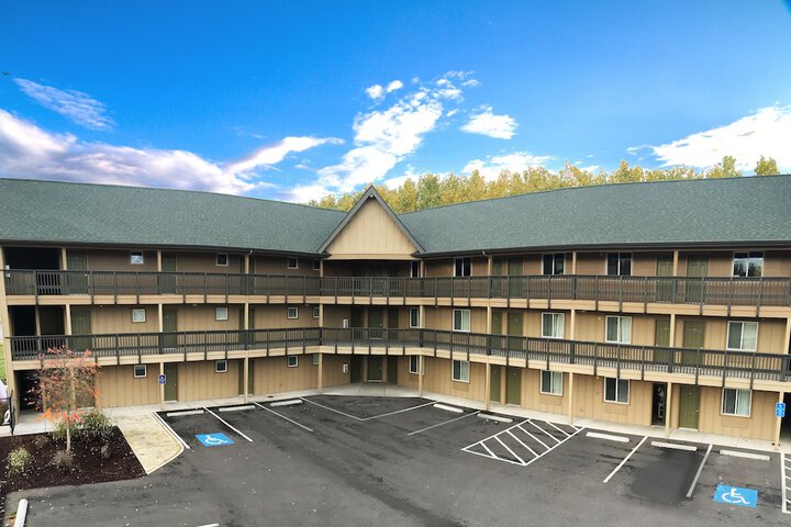 Life Northwest RV sites and Lodging
