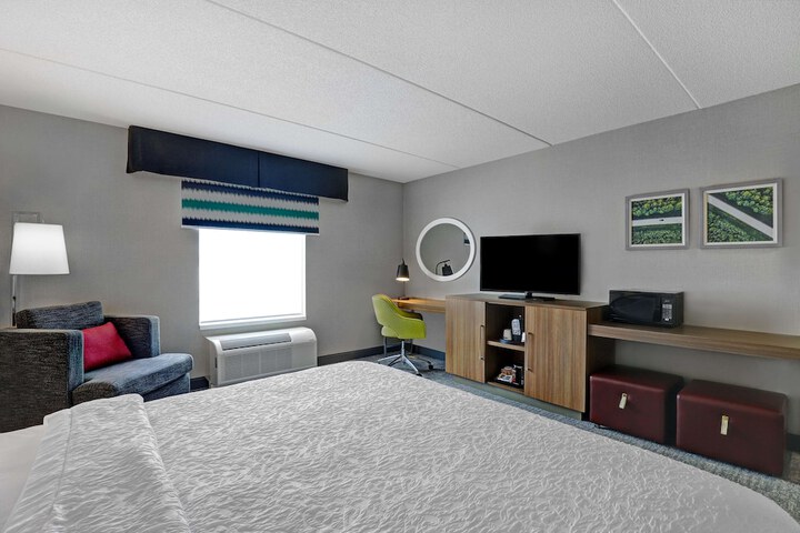 Hampton Inn & Suites by Hilton Belleville