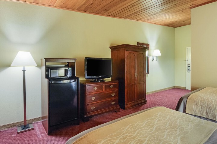 Room 9 of 26
