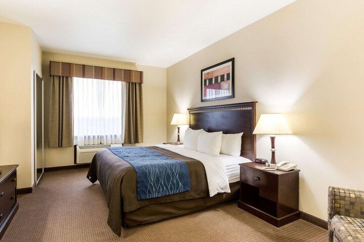 Comfort Inn & Suites Winnie