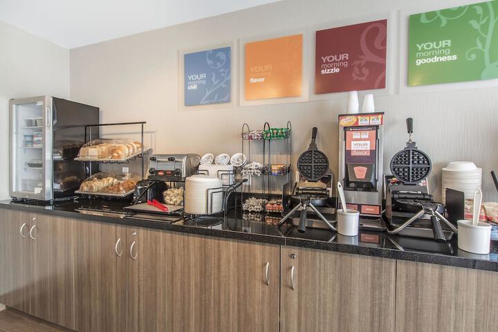 Breakfast/Coffee Service 37 of 40