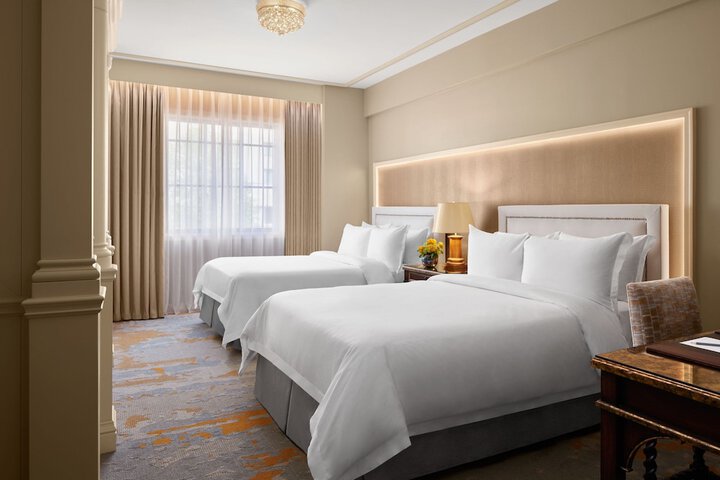 Room 43 of 114