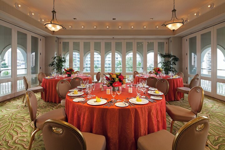 Ballroom/Hall 211 of 282