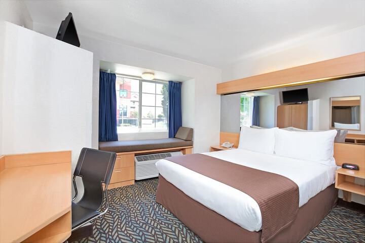 Microtel Inn & Suites by Wyndham Morgan Hill / San Jose Area