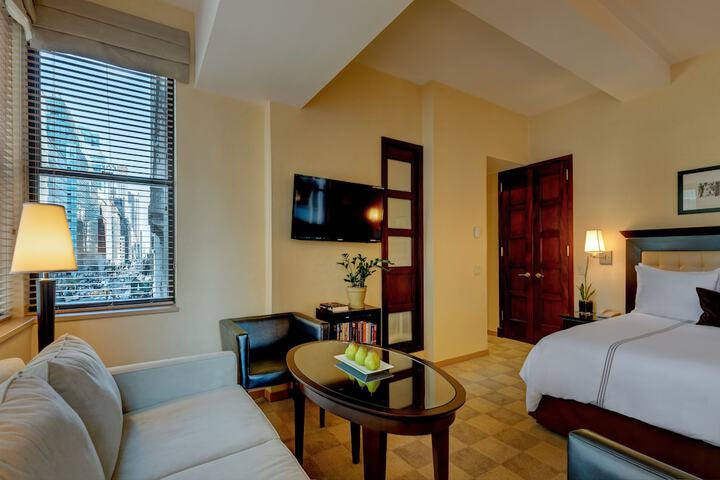Room 19 of 53