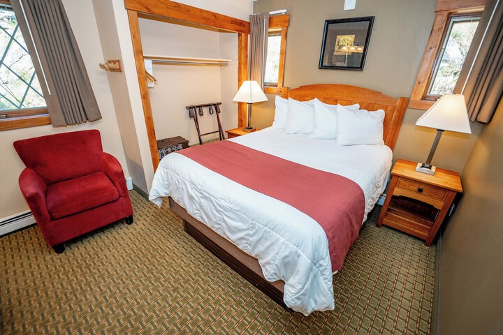 Silver Moon Inn
