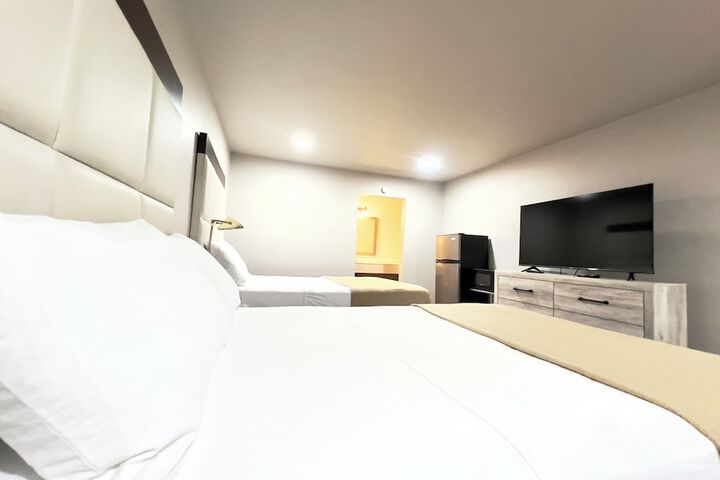Room 13 of 25