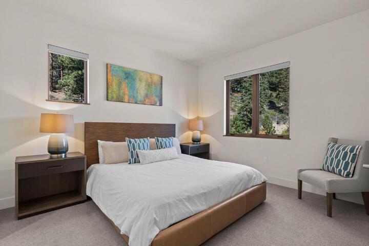 Appreciate this exclusive private penthouse located on Lake Tahoe