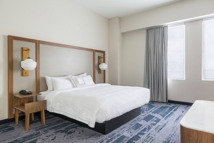 Room 13 of 22