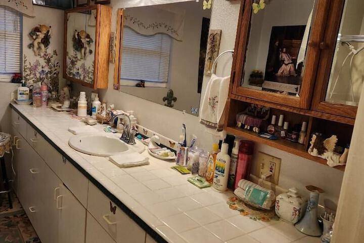 Room 16 of 24