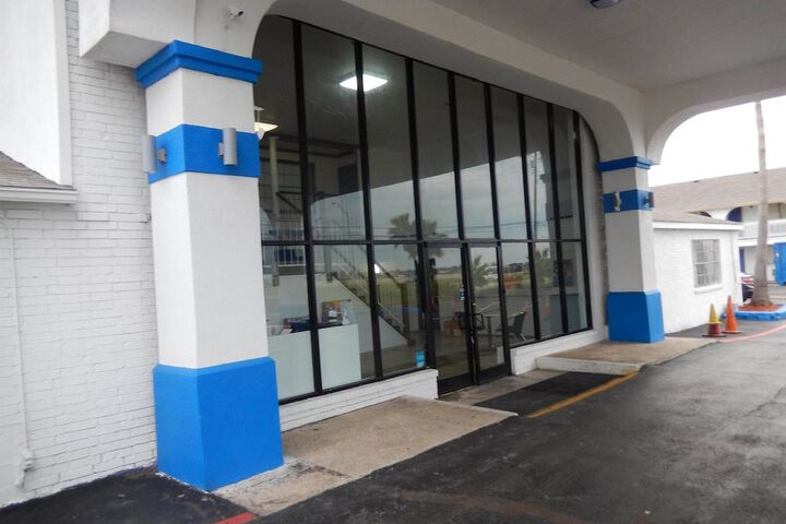 Motel 6 Portland TX