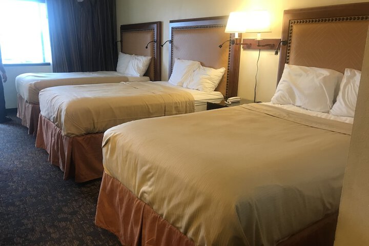 Travelers Inn & Suites