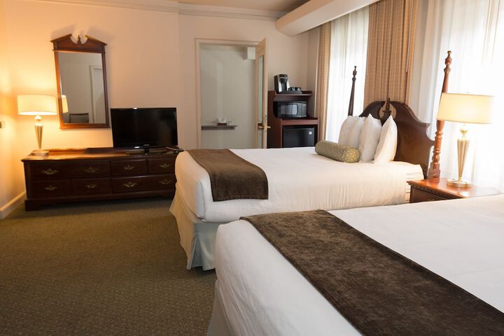 Room 9 of 32