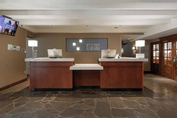 Holiday Inn Express and Suites Tremblant by IHG