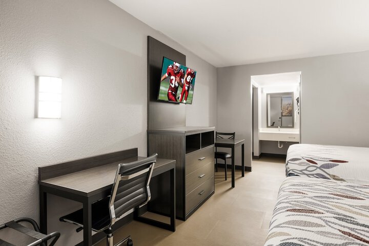 Room 34 of 36