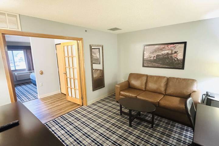 Room 28 of 43